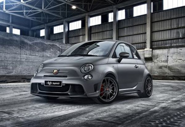 La légendaire Abarth 695 fait son retour 50 ans plus tard
