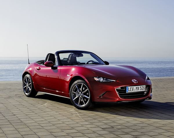 Le roadster Mazda MX-5 de quatrième génération réinterprète le style Kodo