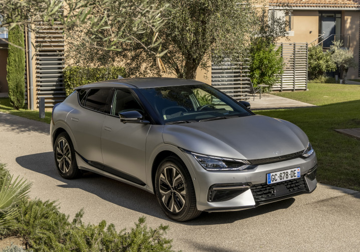 Kia EV6: un crossover électrique affichant plus de 510 km d'autonomie