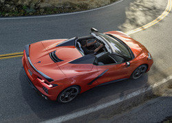 La Chevrolet Corvette Stingray Cabriolet à moteur central en approche