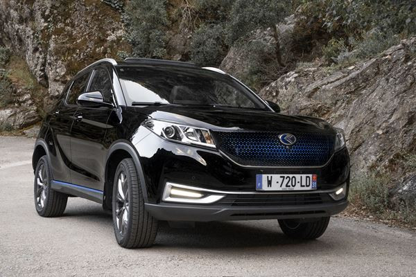 Le SUV compact électrique Seres 3 revendique une autonomie de 330 km
