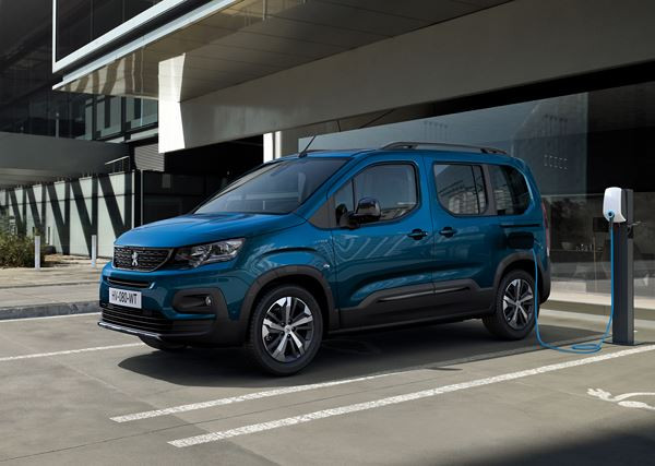 Le ludospace électrique Peugeot e-Rifter affiche un esprit baroudeur