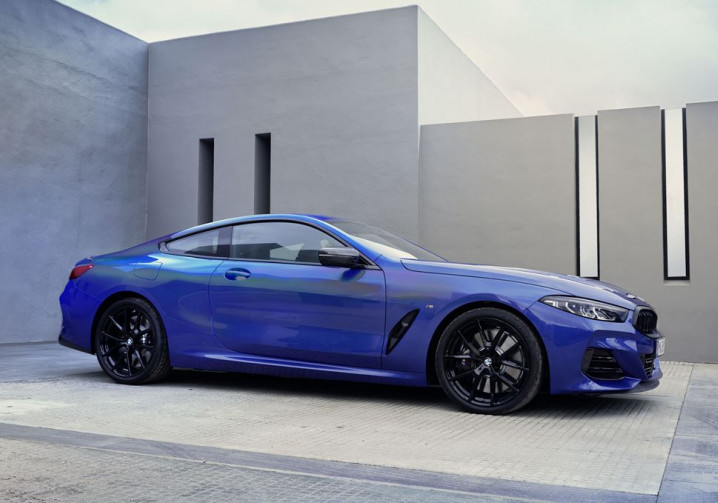La BMW Série 8 Coupé arbore un design résolument sportif