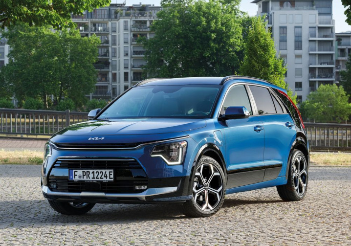 Le Kia Niro Hybride Rechargeable offre une autonomie électrique de 65 km
