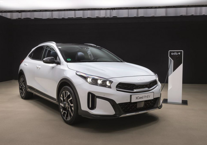 Le Kia XCeed Hybride Rechargeable affiche une autonomie électrique de 48 km