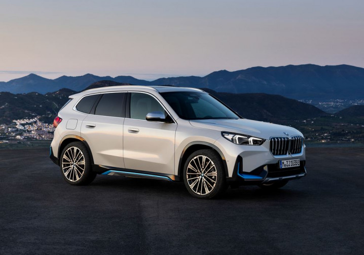 La BMW iX1 électrique affiche une autonomie WLTP voisine de 400 kilomètres