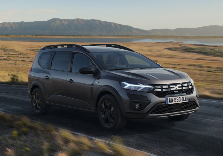 La voiture familiale Dacia Jogger se décline en hybride auto-rechargeable