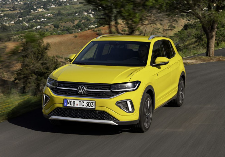 Le SUV urbain Volkswagen T-Cross mis à jour en approche