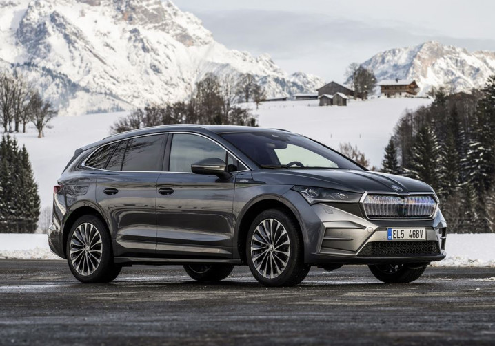 Le SUV électrique de taille intermédiaire Skoda Enyaq mis à jour techniquement