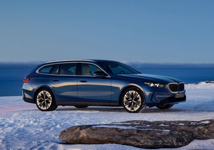 La sixième génération de la BMW Série 5 Touring affiche des proportions étirées