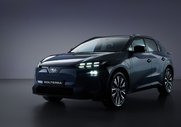Le SUV électrique de taille intermédiaire Subaru Solterra mis à jour en approche