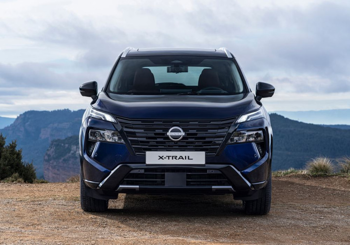 Le crossover familial Nissan X-Trail montre un esprit d'aventure robuste