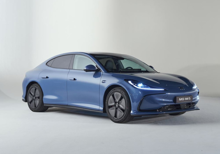 La berline électrique MG IM5 repose sur une architecture ultra-rapide 800V