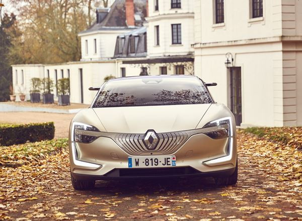 Le prototype Renault Symbioz est propulsé par deux moteurs électriques