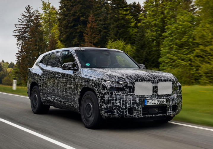 La BMW XM en phase d'essais dynamiques