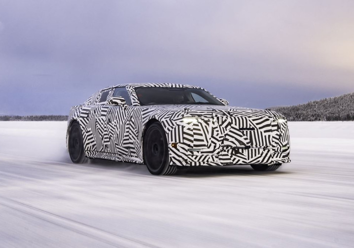 La Jaguar GT entame sa dernière session d'essais hivernaux