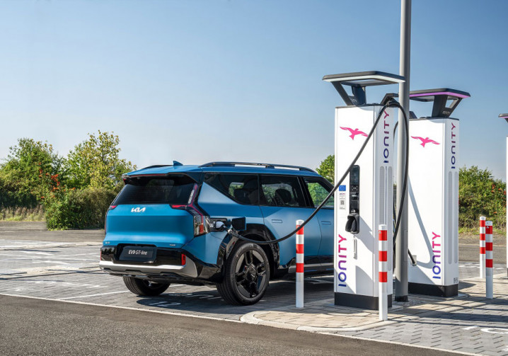 La technologie Plug&Charge permet de recharger un véhicule électrique sans carte physique