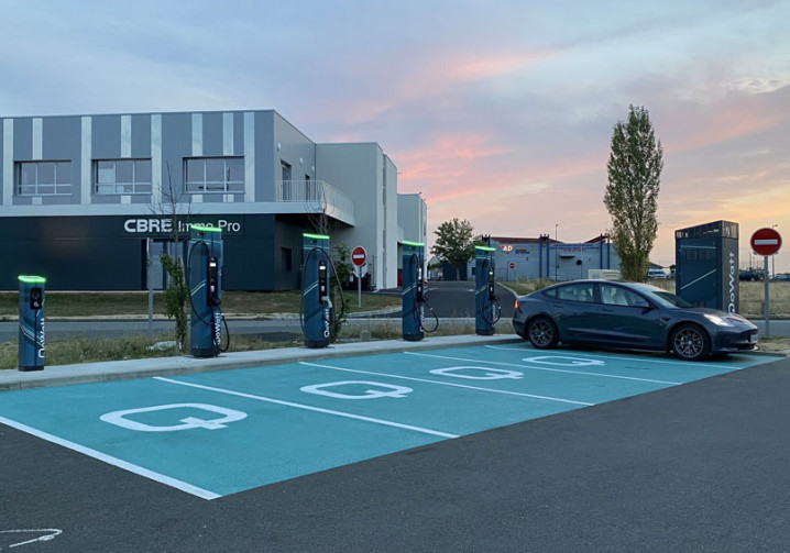 La démocratisation du véhicule électrique passe par un large réseau de bornes accessibles au public