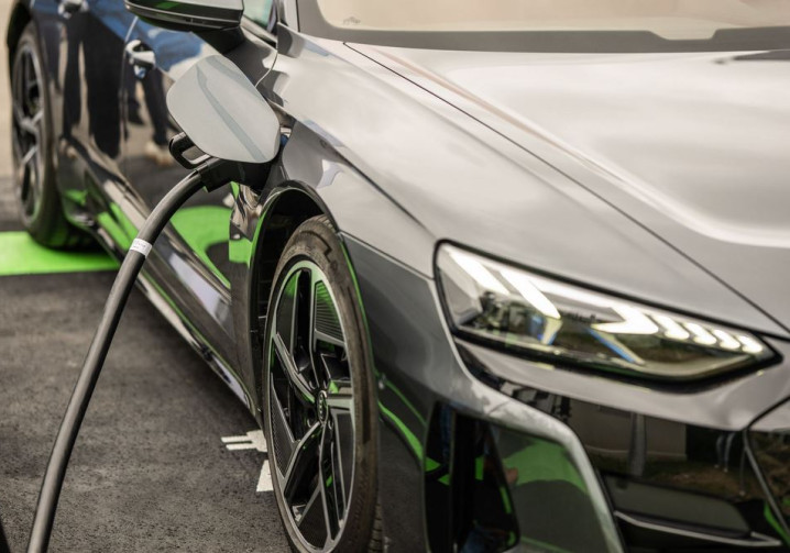 Une brique d'IA proactive pour augmenter la fiabilité des bornes de recharge de véhicules électriques