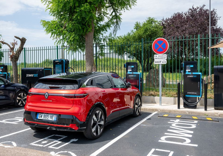 La tarification de la recharge publique de véhicules électriques en France devient dynamique