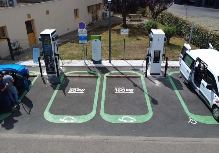 Électrique : l'enjeu se joue désormais sur la simplification et la transparence