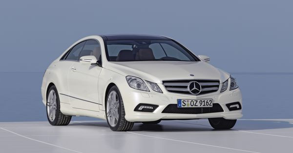 Mercedes dévoile la nouvelle Mercedes Classe E Coupé à Genève