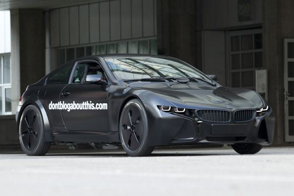 BMW présente sa prochaine voiture de sport hybride rechargeable