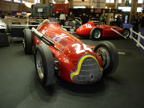 Le salon Rétromobile rend hommage à Juan Manuel Fangio et à ses bolides
