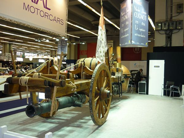 Rétromobile retrace l’histoire de la locomotion avec le Fardier de Cugnot