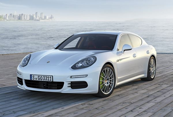 La seconde génération de la Porsche Panamera reçoit la technologie hybride Plug-in