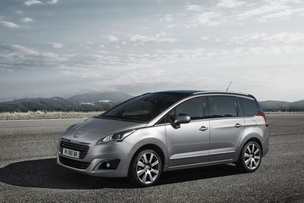 Le Peugeot 5008 restylé dévoilé à Francfort