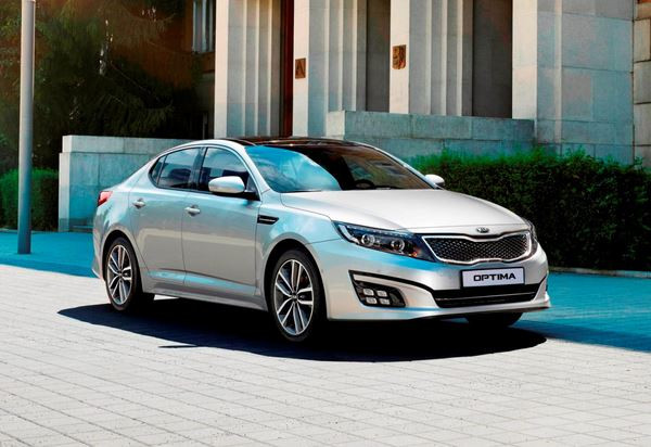 La berline familiale Kia Optima s'offre un léger restyling