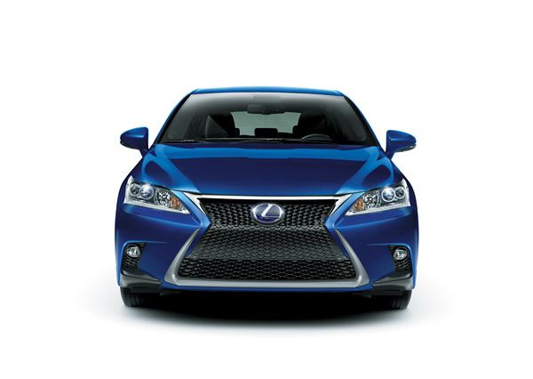 La nouvelle Lexus CT 200h affiche un design extérieur plus sophistiqué