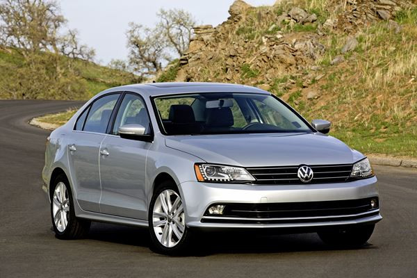 La Volkswagen Jetta relookée présentée au salon de New-York