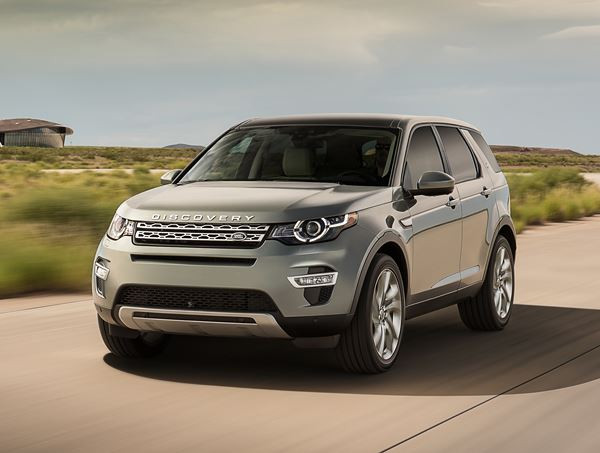 Le SUV compact premium Land Rover Discovery se décline en mode Sport