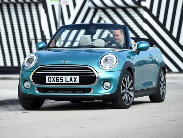 La Mini Cabriolet change de génération