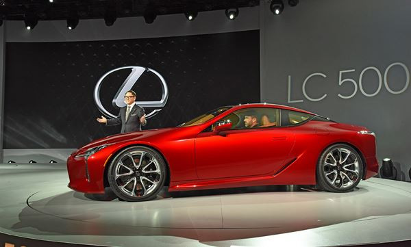 Le luxueux coupé Lexus LC  affiche un style spectaculaire