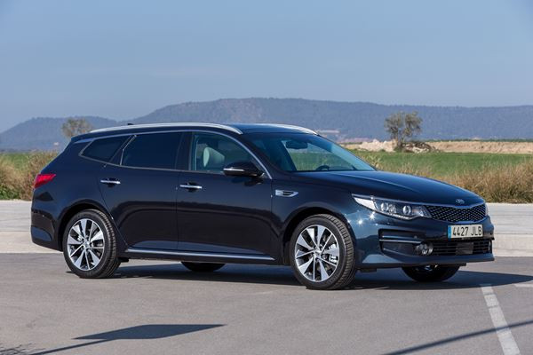 La variante break de la Kia Optima SW embarque un chargement de 553 litres