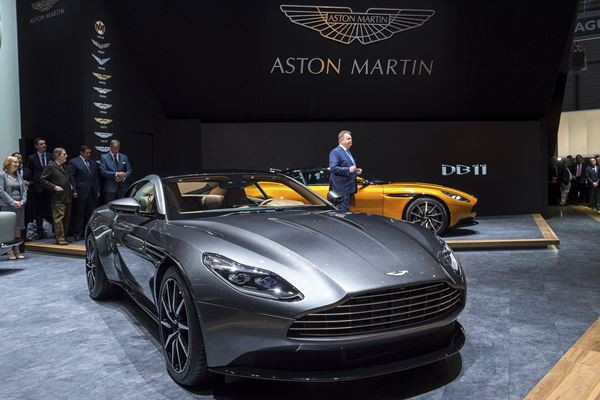L'Aston Martin DB11 embarque un moteur V12 biturbo de 608 ch