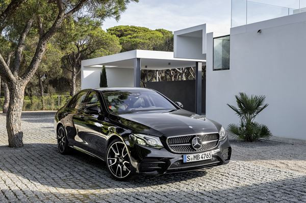 La Mercedes-AMG E 43 4Matic embarque un V6 biturbo 3.0 litres de 401 ch