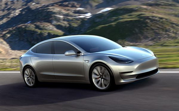 La berline électrique Tesla Model 3 revendique environ 350 kilomètres d'autonomie