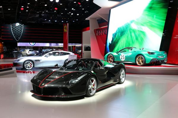 LaFerrari Aperta : version plein air de la supercar LaFerrari