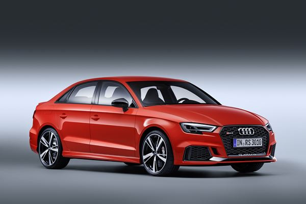 L’Audi RS 3 berline affiche un caractère ultra-sportif