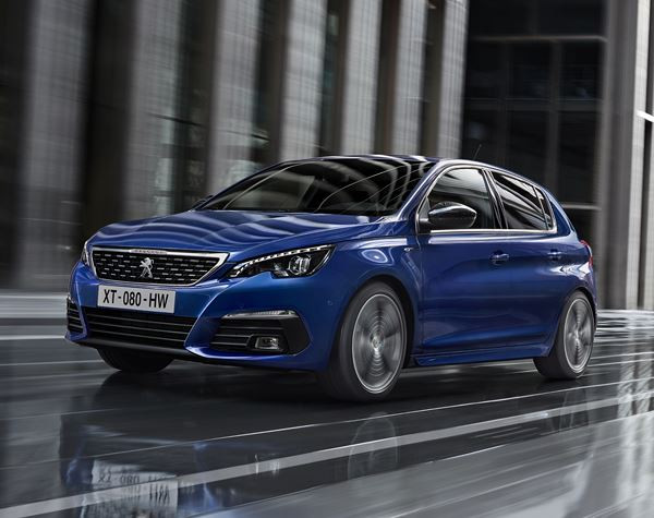Le style de la Peugeot 308 s’affirme avec une calandre verticale