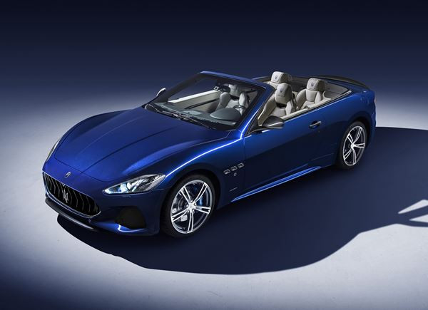 La Maserati GranCabrio adopte la calandre en nez de requin