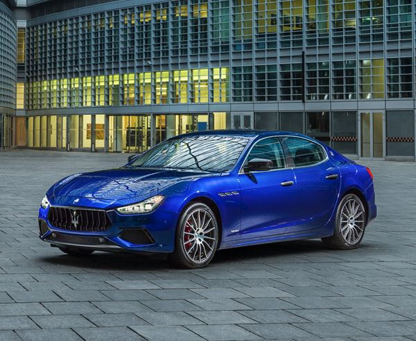La berline sportive italienne Maserati Ghibli s'offre une mise à jour