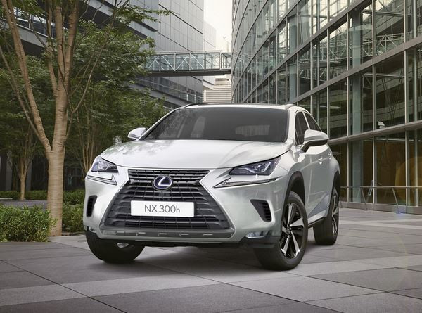 L'audacieux crossover Lexus NX s'offre un design revisité