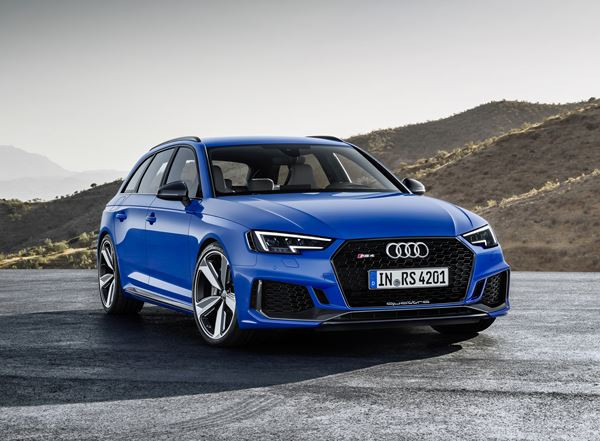 L'Audi RS 4 Avant embarque un moteur V6 biturbo de 450 ch et 600 Nm de couple