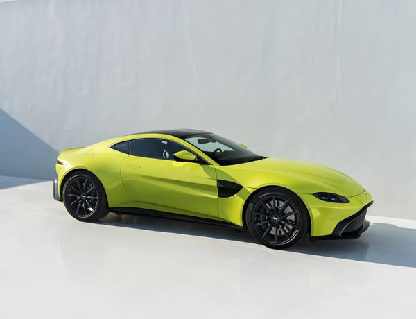 Le coupé sport Aston Martin Vantage embarque un bloc V8 bi-turbo de 510 ch