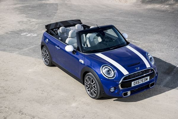 La Mini Cabrio s'offre une cure de rafraîchissement